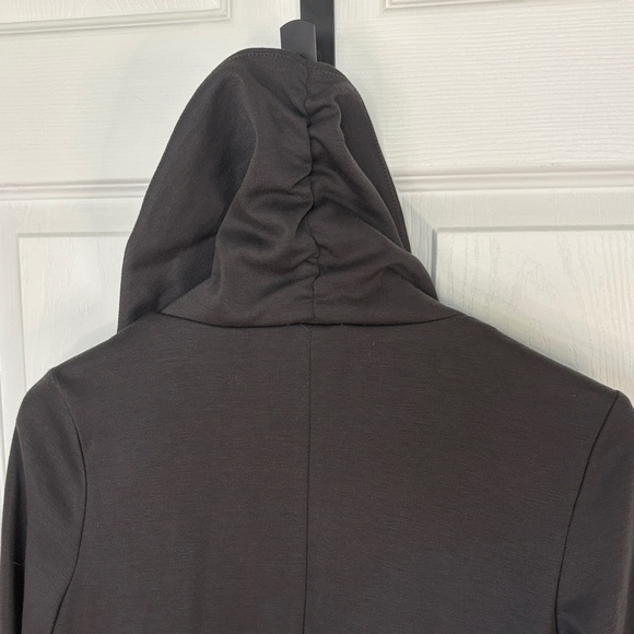 Elegant Women’s Small Dark Grey Wide‎ Lapel Front Tie Jacket - Picture 8 of 11